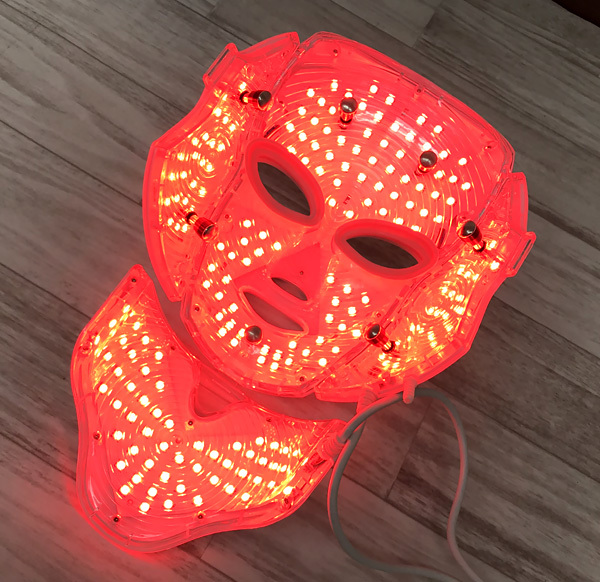 □ワームラボラトリー La Carmen マイクロカレント美顔器 LED