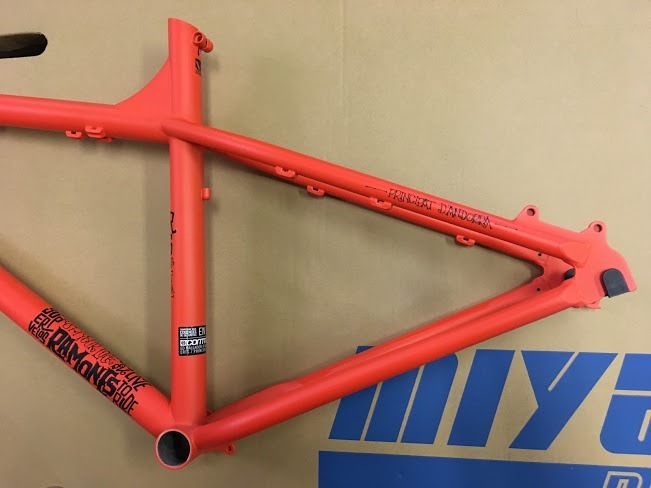☆新品未使用 COMMENCAL RAMONES コメンサル ラモーンズ クロモリ 26 