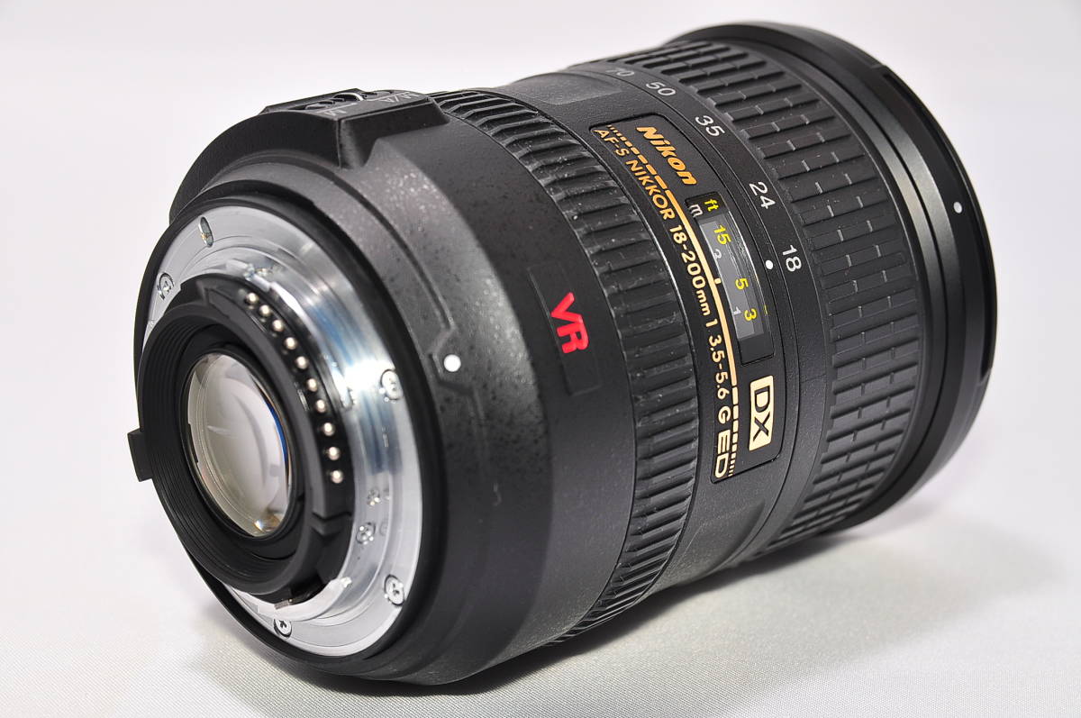 AF-S DX 18-200mm Nikon VR ED f⁄3.5-5.6G NIKKOR | : II
