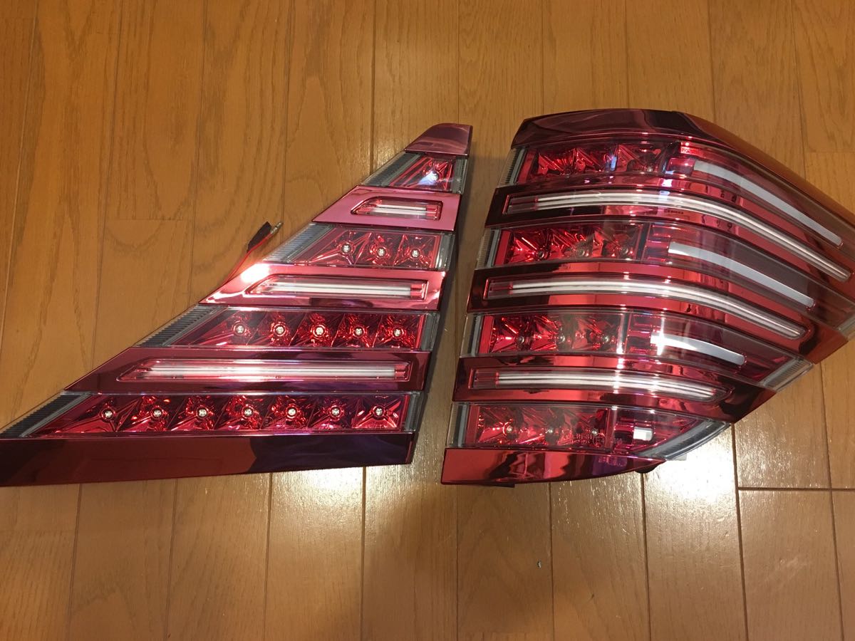 ヴァレンティ ジュエルLEDテールランプ アルファード ヴェルファイア 0 