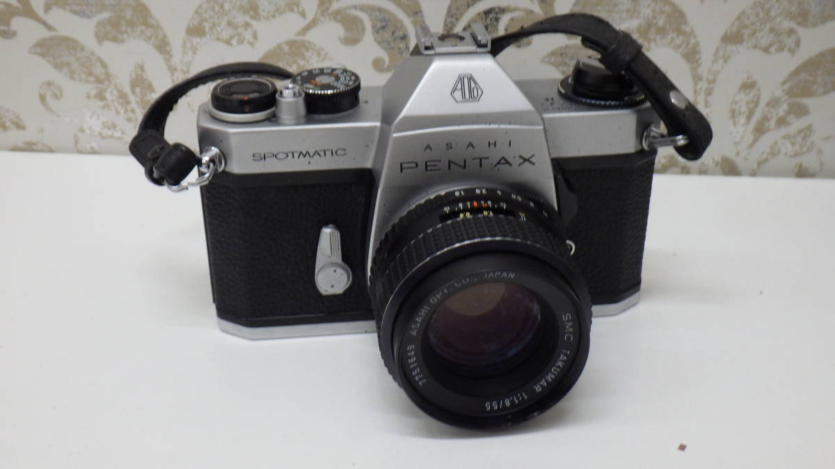 ASAHI PENTAX SPORTMATIC SP + SMC TAKUMAR 1:1.8/55 + Super-Multi-Coated TAKUMAR 1:3.5/35(O12967)