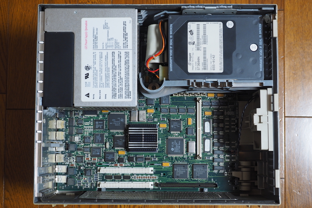 Apple Macintosh Quadra700 新品内蔵電池 動作品 本体 Apple Macintosh