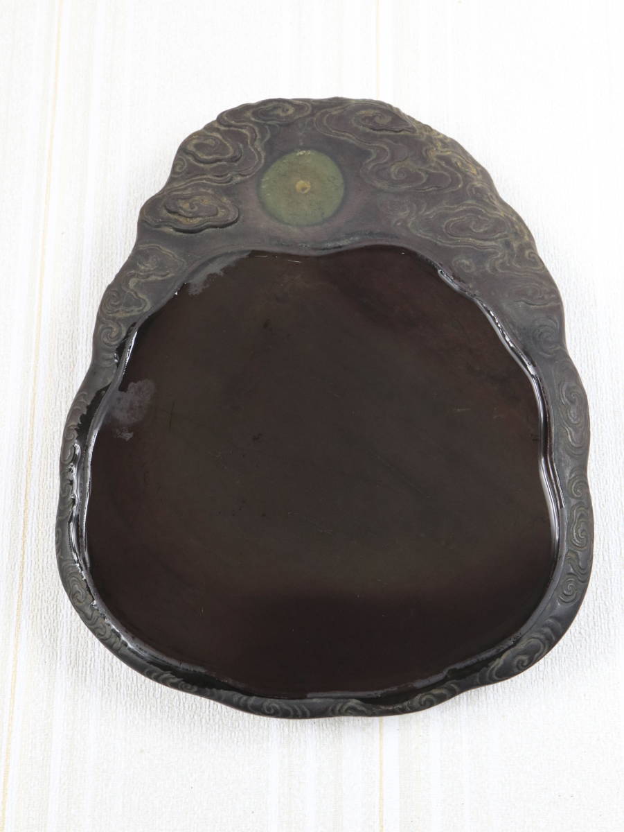 時代 古端渓雲紋硯 眼付き 唐木箱付 14.2x11.5x2.2cm(硯本体） 文房具