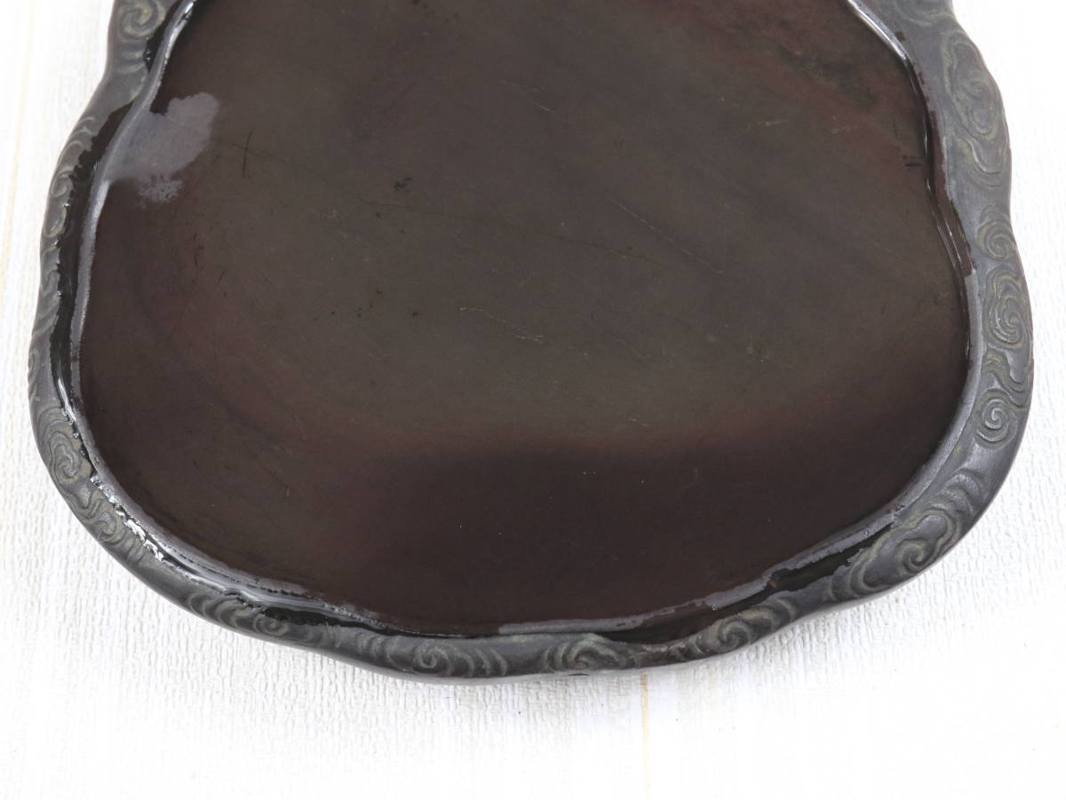 時代 古端渓雲紋硯 眼付き 唐木箱付 14.2x11.5x2.2cm(硯本体） 文房具