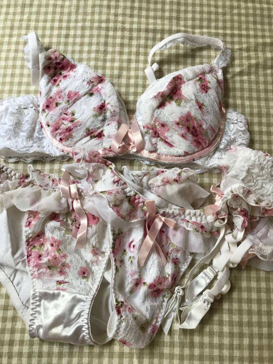 定番人気，最新作 高２ 難あり 黄ばみあり エメフィール c75-M-L ブラジャー ショーツ Tバック ガーターベルト 4点セット タンス整理品(インナーウエア)｜売買されたオークション情報、yahooの商品情報をアーカ その他