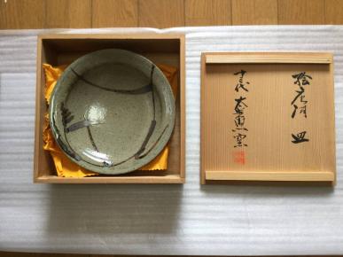 【驚きの破格値，驚きの破格値，HOT】 十三代 中里太郎右衛門 絵唐津芦文皿 完品共箱 落款印 本物保証 桐箱(皿)｜売買されたオークション情報、yahooの商品情報をアーカイブ公開 - オークファン 唐津