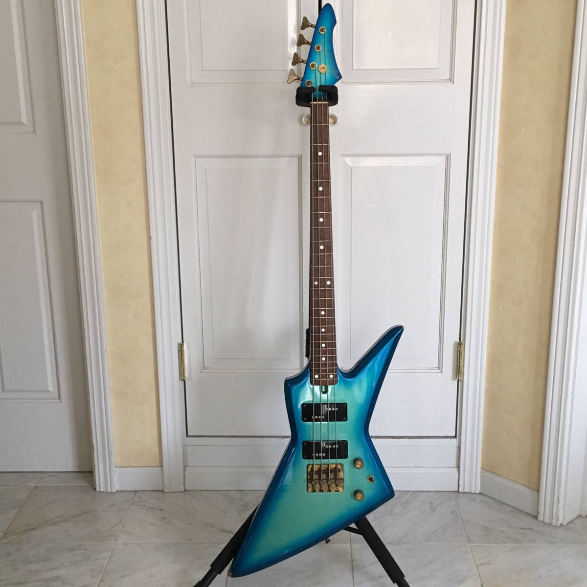 II Aria ZZ Pro Custom ZZB - Deluxe Bass pro エレキベース
