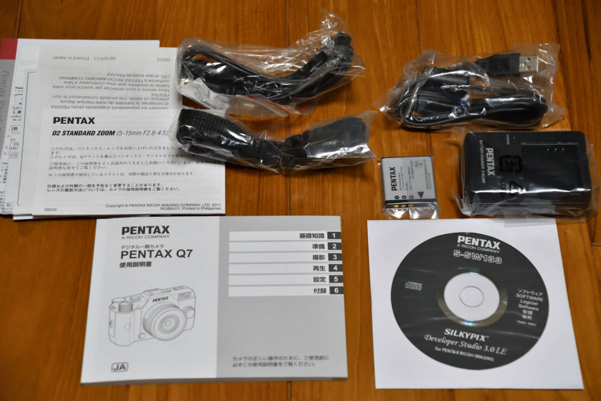 PENTAX ペンタックス Q7 ブラック ダブルズームキット 美品 【公式通販】