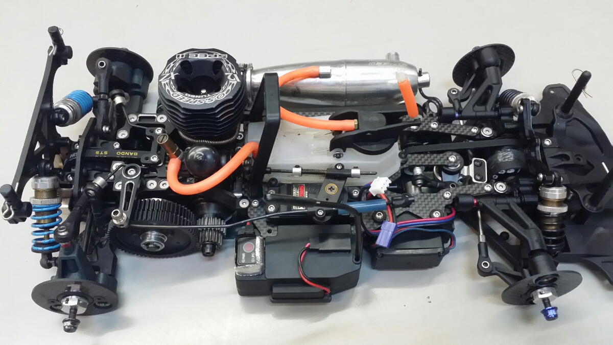 京商V-One R4 (エンジン、マフラー、サーボ付属) 中古】京商 V・ONE R4 フルオプション エンジン/マフラー/サーボ