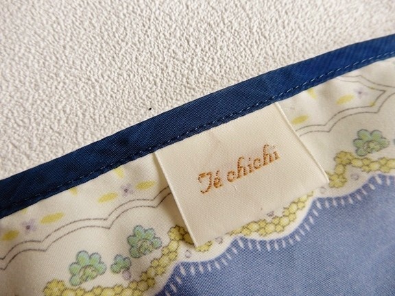 テチチ Techichi バンダナ柄ゆったりワイド身幅プルオーバーワンピ♪