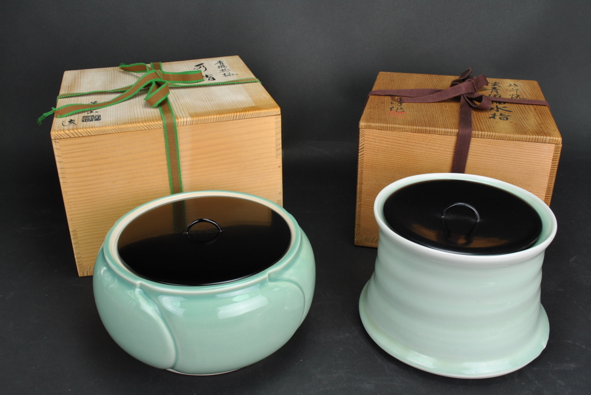 Ｗ７３　水指　『青磁透刻』『芋頭水指』『金世龍 作』　共箱　茶道具 茶道具 青磁水指 共箱付 2点 加藤藤山 青磁捻梅水指/