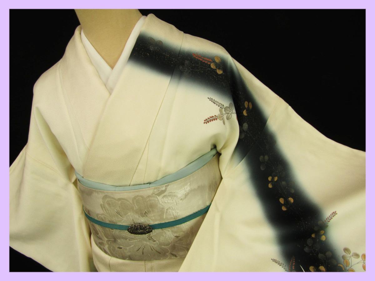  衣紋屋 4808 訪問着 刺繍 秋草文様 袷 正絹 生成 パーティーなどに(仕立て上がり)｜売買されたオークション情報、yahooの商品情報をアーカイブ公開 - オークファン 仕立て上がり