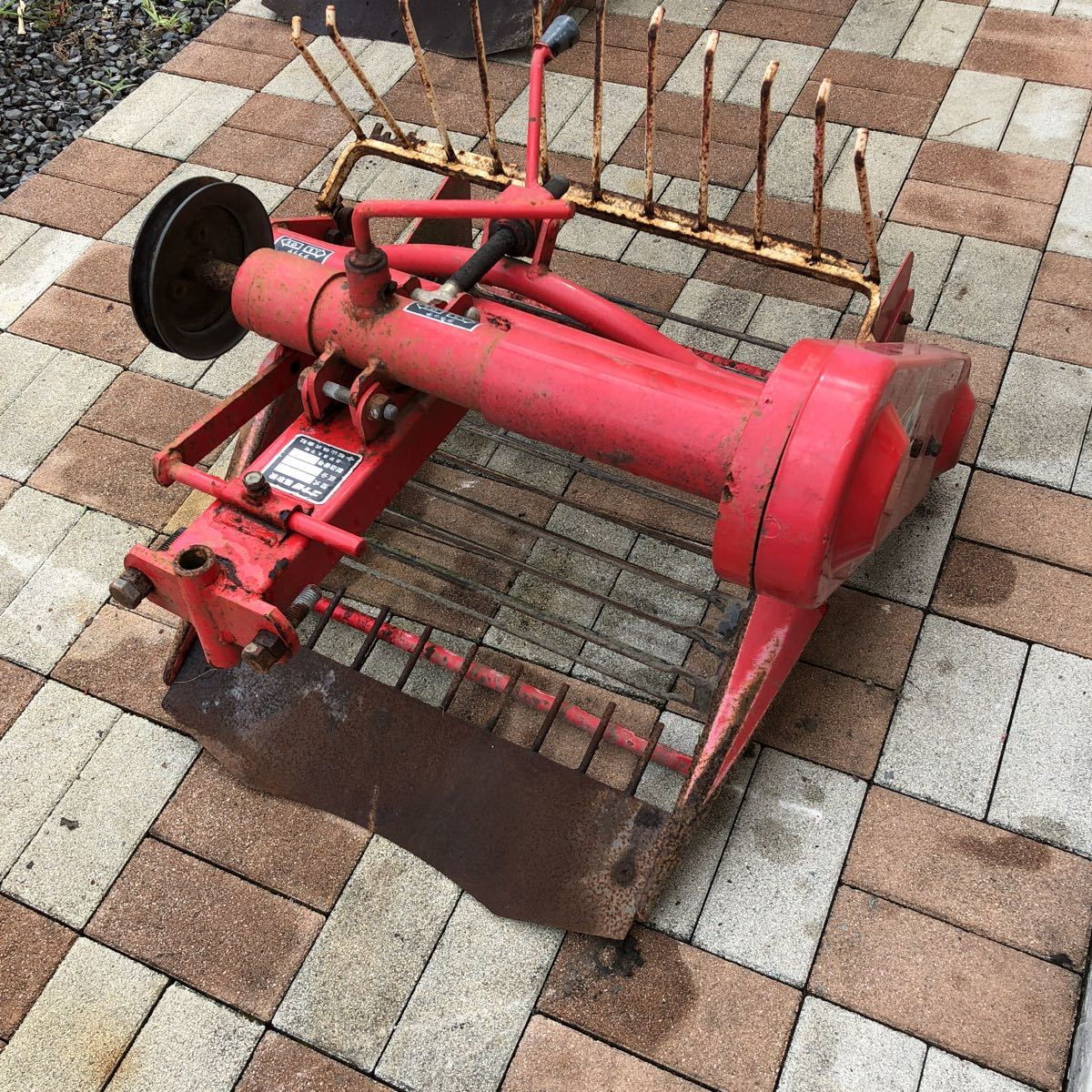 ニプロ 掘取機 P-501D 芋 500mm 管理機用 耕耘機用アタッチメント 甘藷