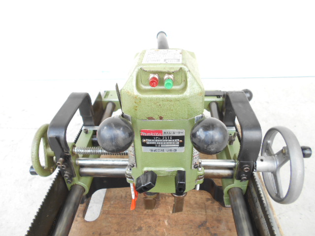 B182□○マキタ 大入ルーター 2516 MAKITA □ 【公式通販】