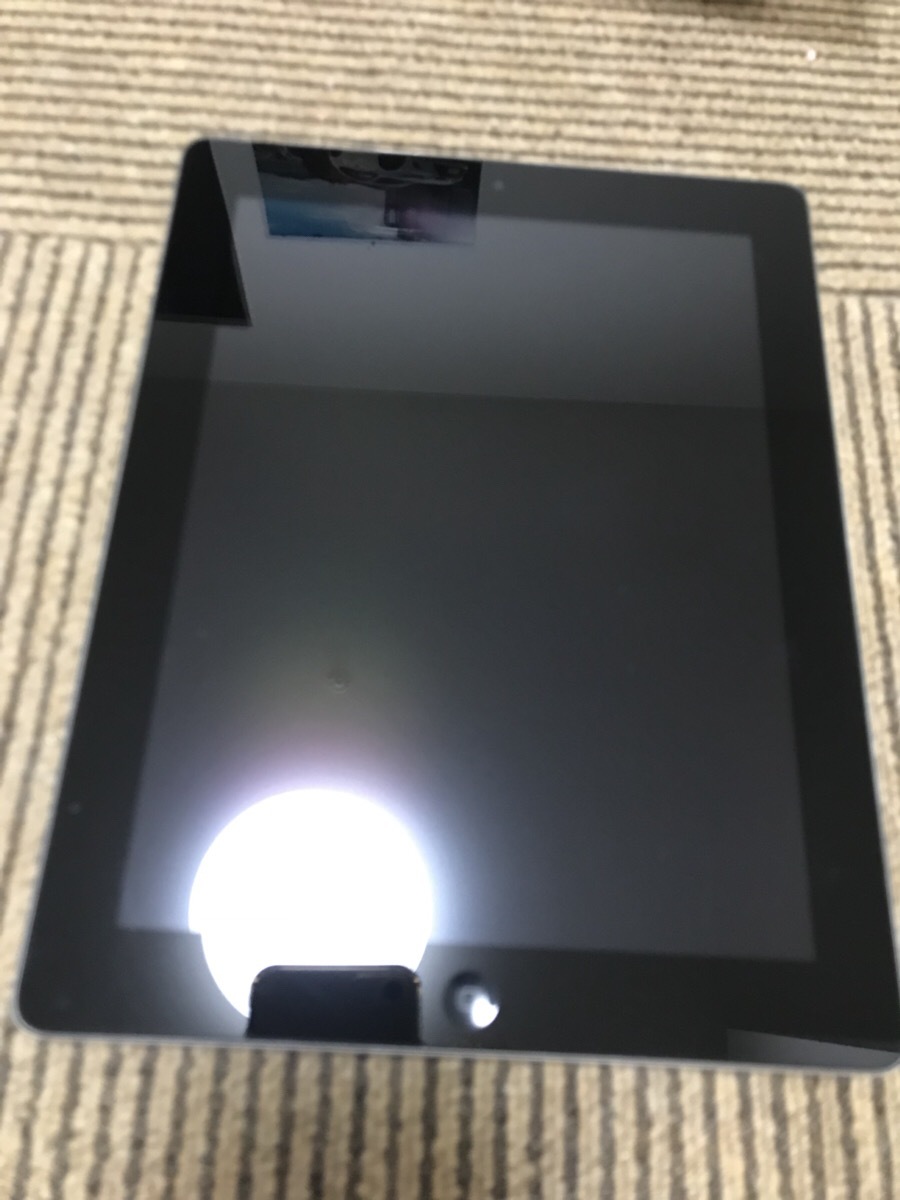 iPad 第4世代 Retinaディスプレイ - Apple Wi-Fiモデル Retina 32GB