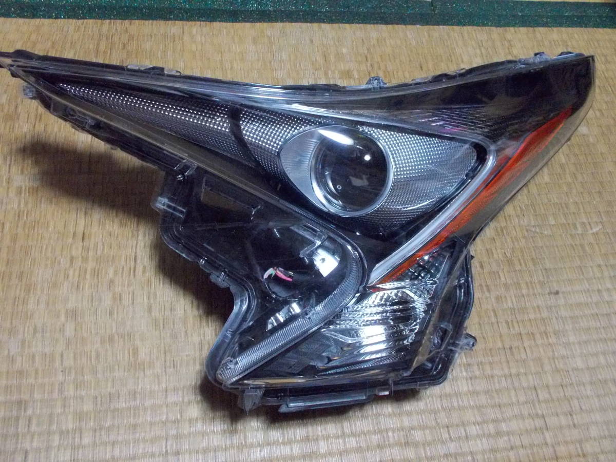 プリウス ヘッドライト ZVW50 左 即決 前期 純正 トヨタ LED 0 左