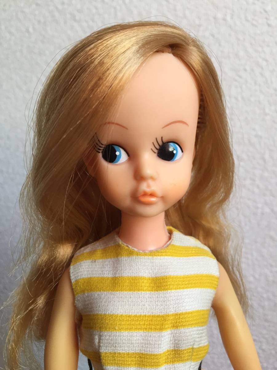 スカーレットちゃん ロング髪 着せかえ人形 売買されたオークション情報 Yahooの商品情報をアーカイブ公開 オークファン Aucfan Com