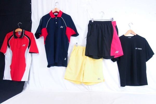 赤字超特価，送料無料 r1_9909M ヨネックス メンズ 半袖 ハーフ丈 シャツ3枚+パンツ2枚セット トップス テニスウェア 襟付 ポロシャツ サイズM(ポロシャツ)｜売買されたオークション情報、yahooの商品情報をアーカイ ポロシャツ