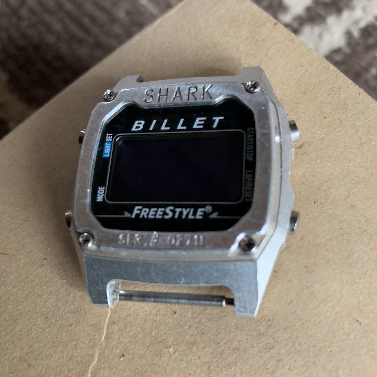 FREESTYLE SHARK BILLET_3