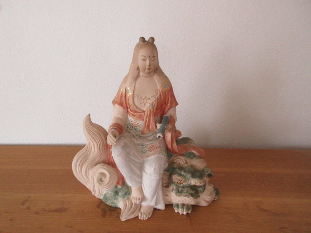 博多人形 彩色 中村衍涯(無形文化財) 博多人形 無形文化財保持者 中村衍涯 獅子乗り文殊菩薩像