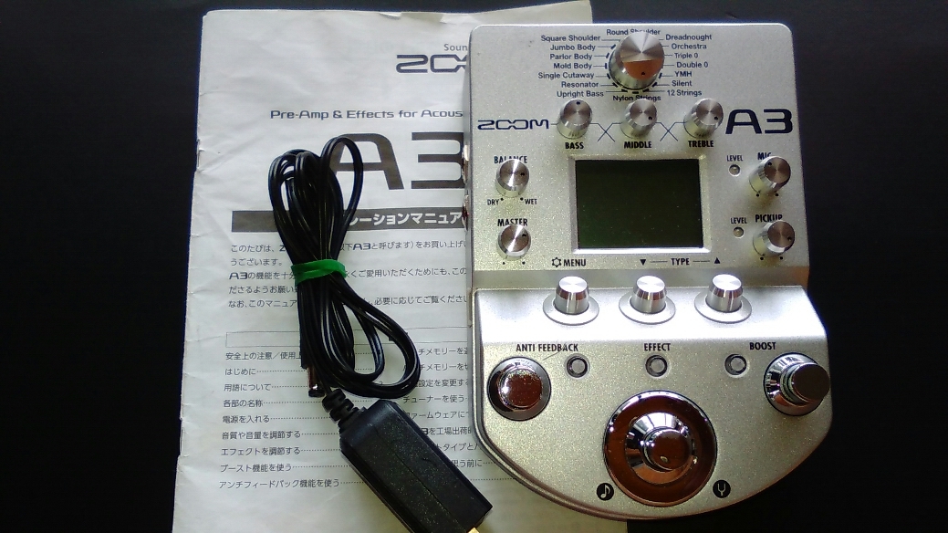 ZOOM A3 アコスティクギター用プリアンプ＆エフェクター（中古