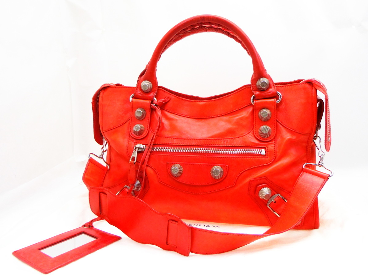 【最新作，安い】 N14750 バレンシアガ ジャイアント シティ ２WAY エディターズ バッグ 良品(かばん、バッグ)｜売買されたオークション情報、yahooの商品情報をアーカイブ公開 - オークファン かばん、バッグ