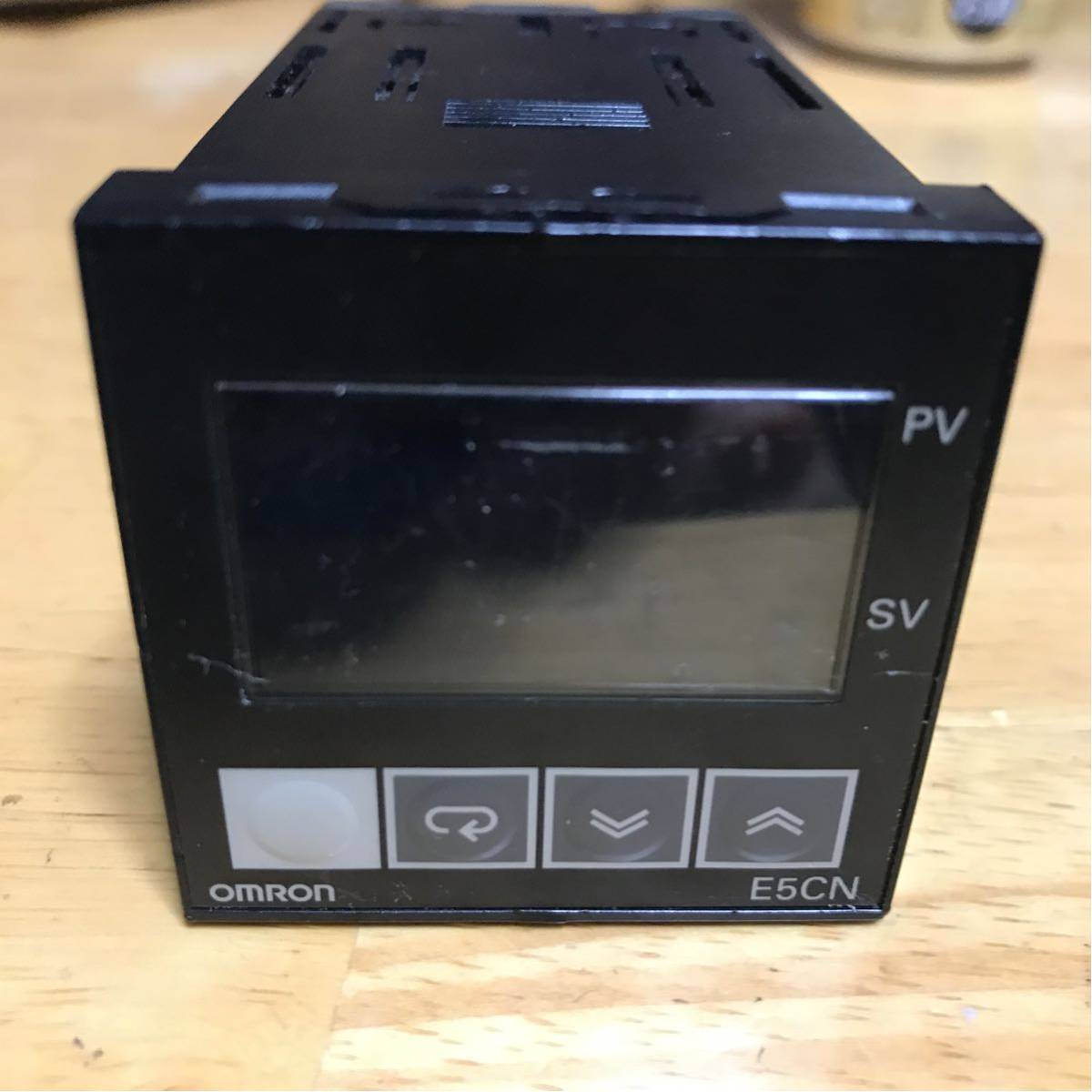 ⁄ E5CC-B E5CC E5CC-U 温度調節器（デジタル調節計）⁄商品の特長 