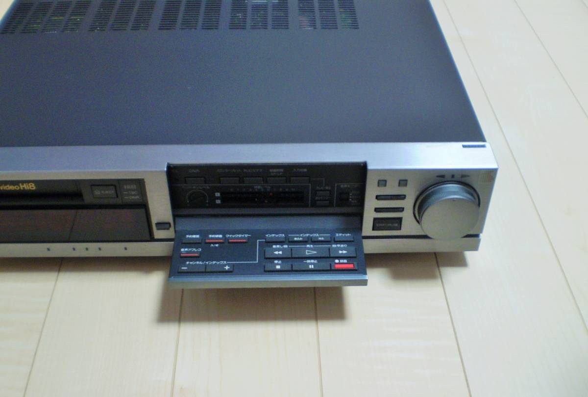 ☆程度良好☆整備済み動作品☆SONY Hi-8ビデオ 最高峰 EV-BS3000 「高音質高画質」搭載機☆ hi8 SONY 動作確認済◇EV-BH10◇高画質Hi8小型高級機☆状態良好 8mmと 専門店の保証付き！整備済み品 (VideoHi8