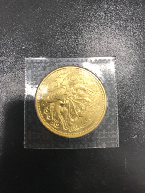 【新作登場，100%新品】 昭和61年 天皇陛下御在位60年記念 10万円金貨 金貨 10万円 ブリスターパック(金貨)｜売買されたオークション情報、yahooの商品情報をアーカイブ公開 - オークファン 近代