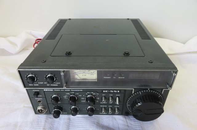 S815. ICOM IC-551 トランシーバー 動作未確認ジャンク