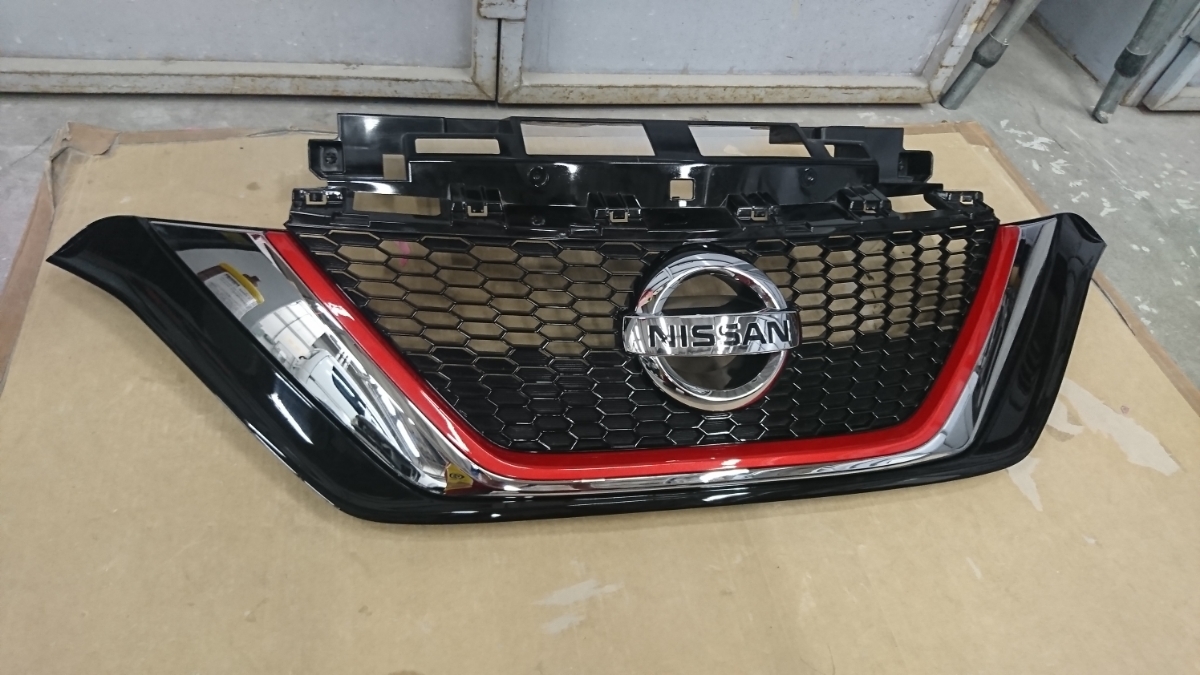 ニスモカラーレッドライン 日産 ノート E12 フロントグリル e-POWER