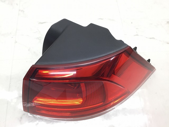 VW026 AU ゴルフ7 ヴァリアント BMT 純正 右テールランプ ◆外側/5G9 945 096 C ★程度まあまあ ○