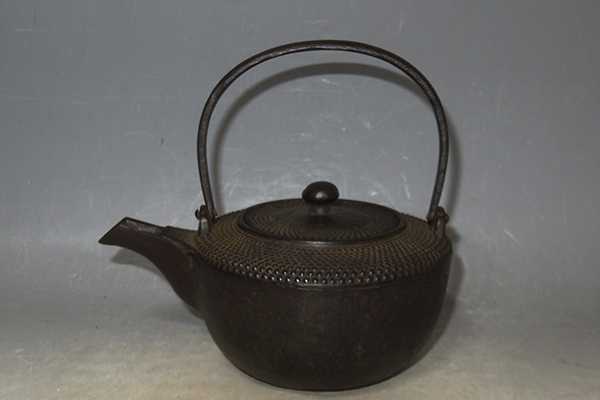 ◇ 茶道具 茶懐石 燗鍋 酒器 銚子 【鉄製 肩霰地紋 肩衝銚子 】合せ
