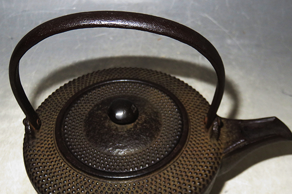 ◇ 茶道具 茶懐石 燗鍋 酒器 銚子 【鉄製 肩霰地紋 肩衝銚子 】合せ
