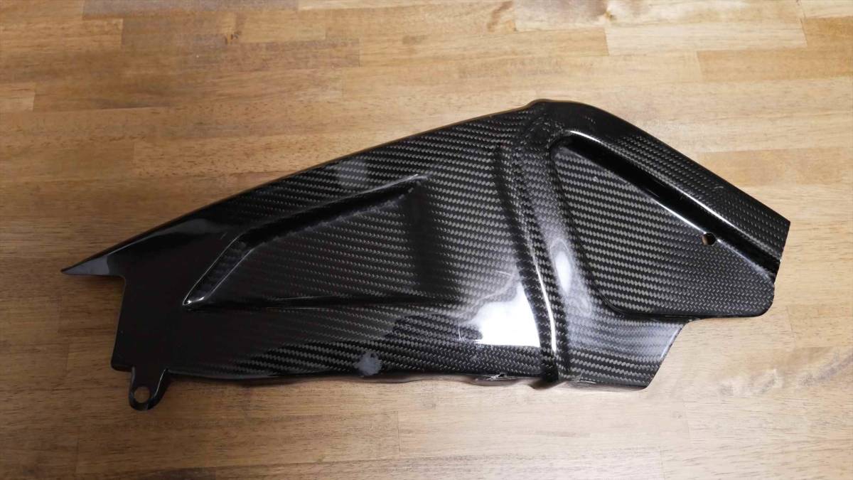 中古】ZX-10R Babyface ドライカーボン スイングアームカバー '11年