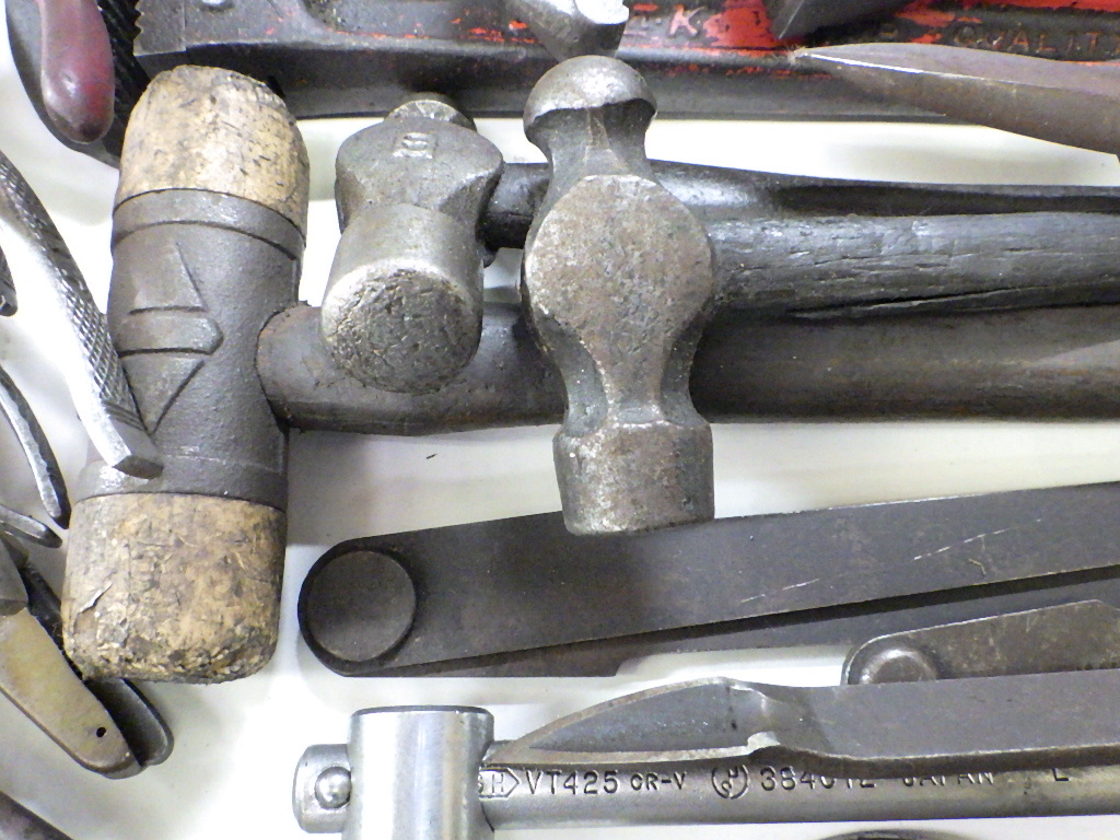 工具１山　モンキー・パイプレンチ・ペンチ・タガネ・ドライバー　１０ｋｇ