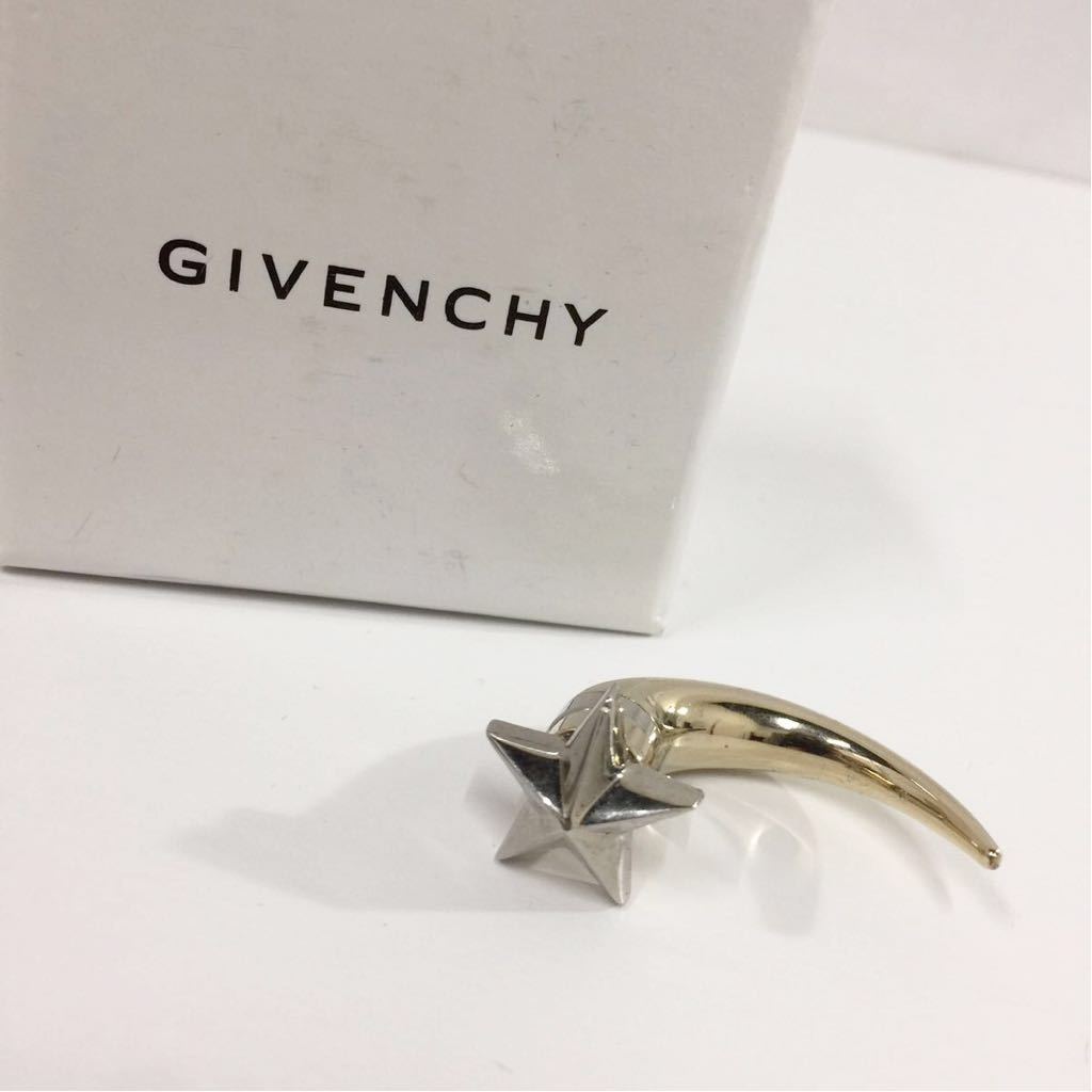 GIVENCHY イヤリング マグネット ジバンシィ 牙マグネットピアス