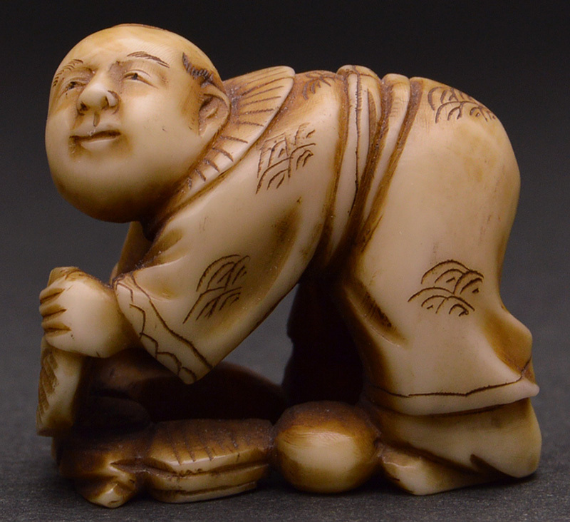 【象牙彫刻 童子根付】本象牙 人物彫刻 D30B