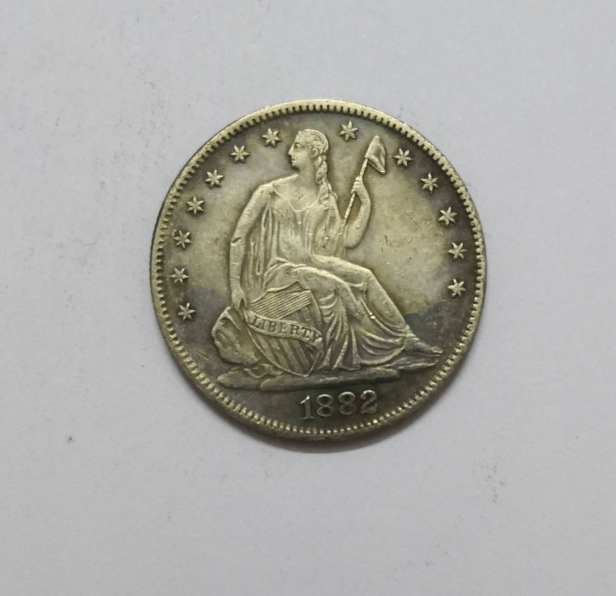 外国銀貨 アメリカ 自由の女神 1882年銘 銀貨 貨幣 貿易銀 30.4mm 11.5