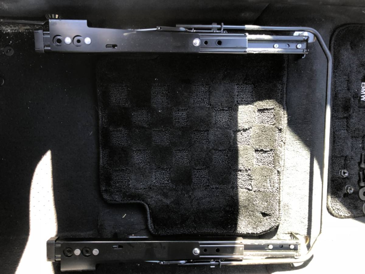 格安，限定SALE BMW E46 RECARO 正規品 シートレール 左右 使用感少ない エアバックキャンセルユニット シートベルトキャッチ付き(レール)｜売買されたオークション情報、yahooの商品情報をアーカイブ公開 - オ レール