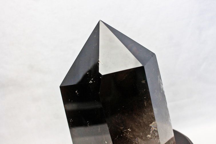 誠安◇2.2Kgライトニング水晶 六角柱[T581-4424] 水晶 六角柱 ポイント