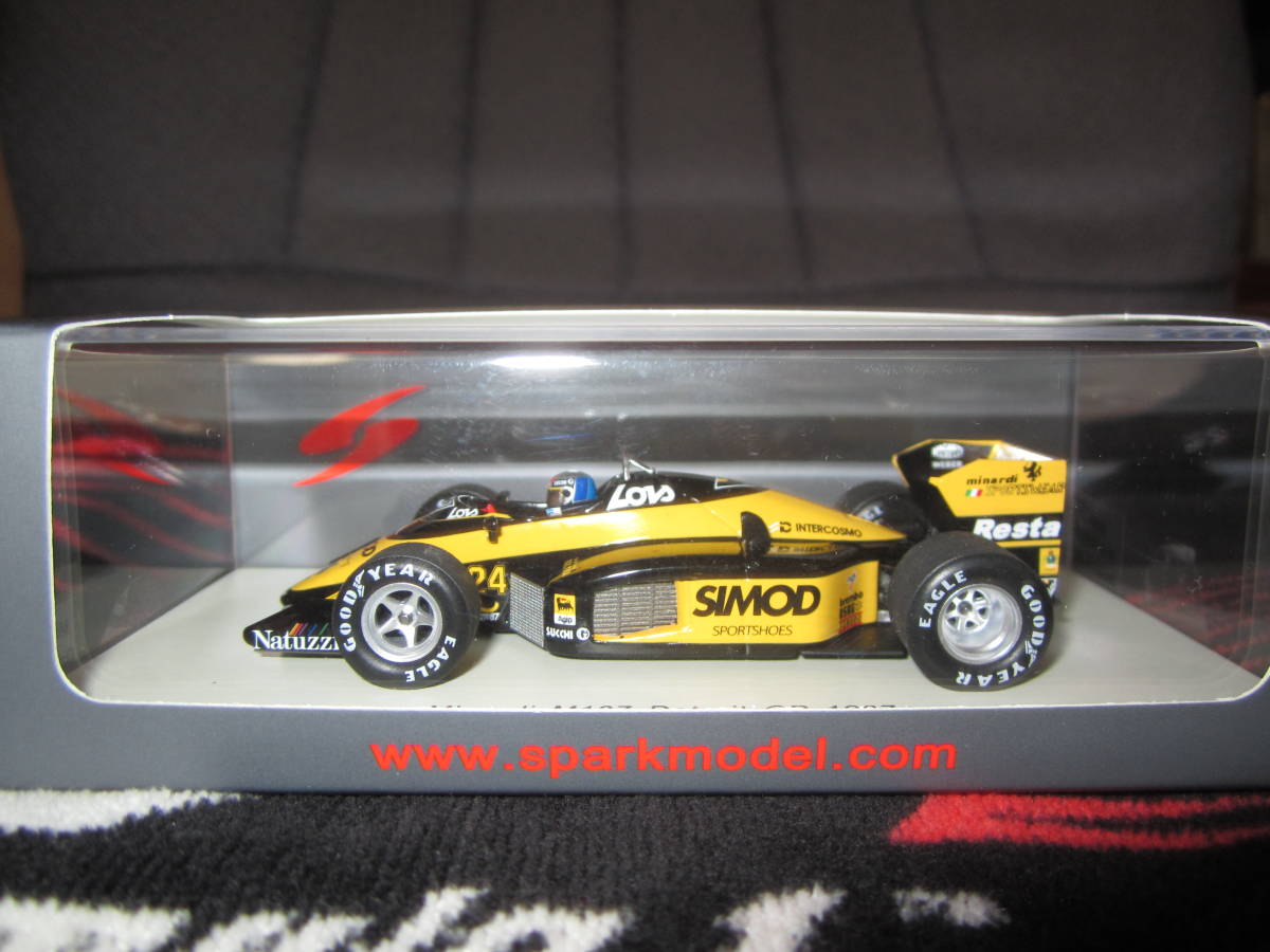 豊富な，お得 1/43 Spark ミナルディM187 Nannini デトロイトGP 1987(レーシングカー)｜売買されたオークション情報、yahooの商品情報をアーカイブ公開 - オークファン レーシングカー