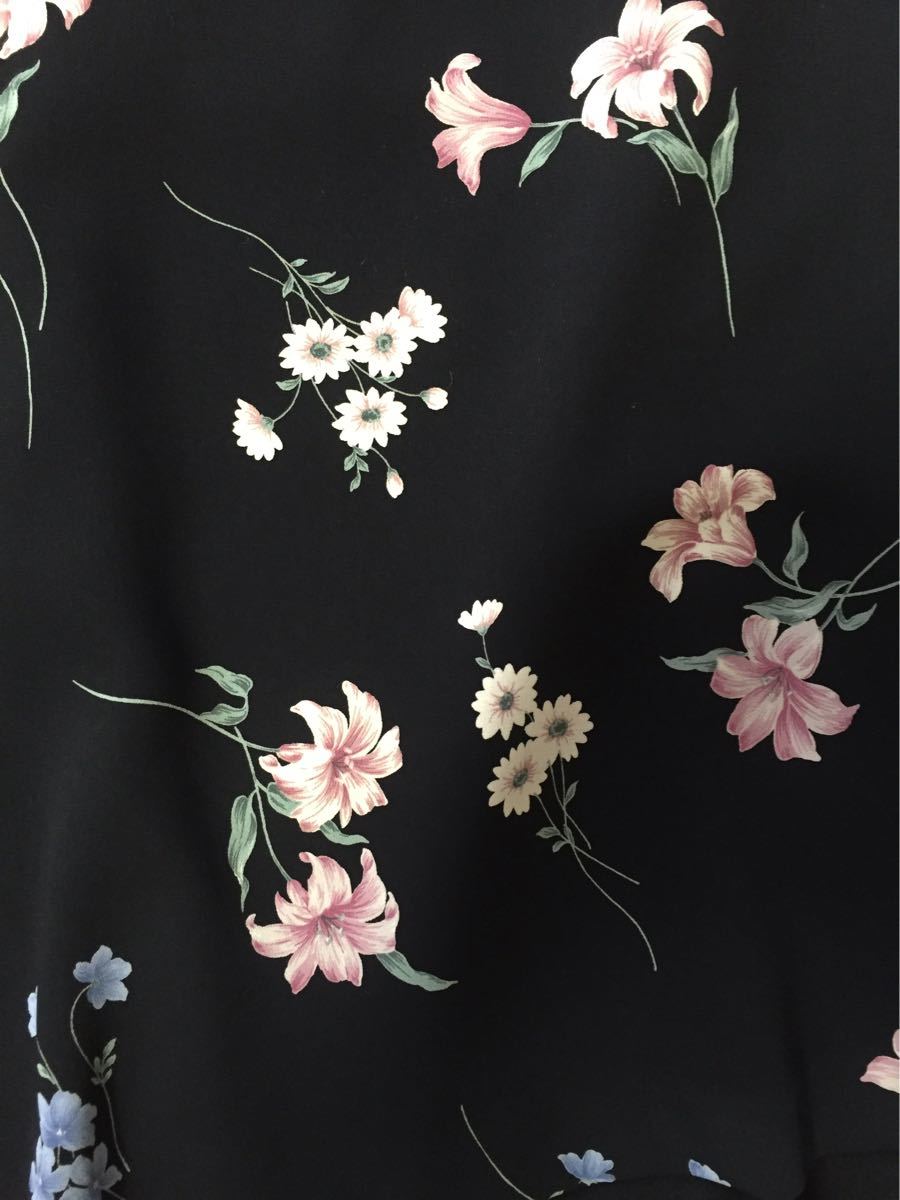 美品 ローズティアラ 黒 花柄スカート 大きいサイズ46 検索用  