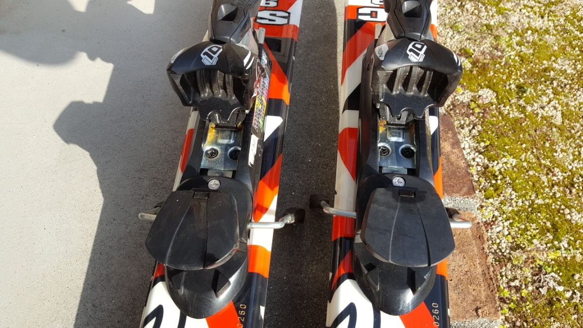 ショートファンスキー SNOWCARVINGショートスキー Carvingスノー