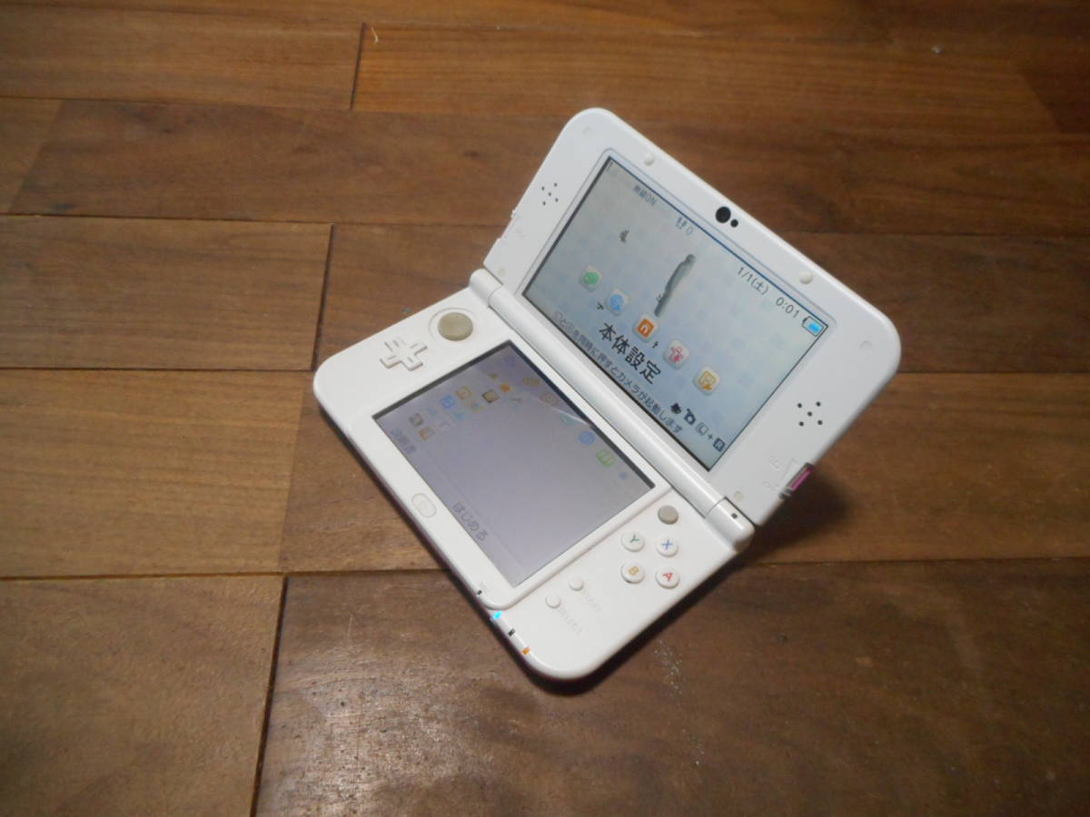 LL 完品・美品Newニンテンドー3DS 3DS 動作品 ピンク×ホワイト本体 