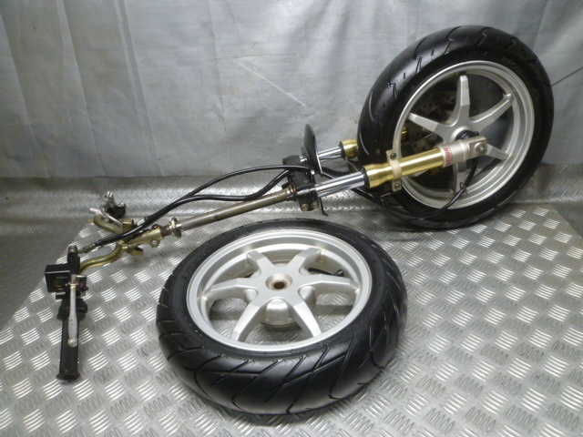 スズキZZ 12インチホイール　金サス付き　セット エ126 SUZUKI スズキ ZZ 12インチ CA1PB ハンドル.三又ステム.ゴールド