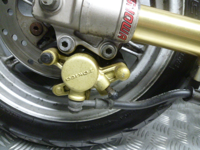 エ126 SUZUKI スズキ ZZ 12インチ CA1PB ハンドル.三又ステム.ゴールド
