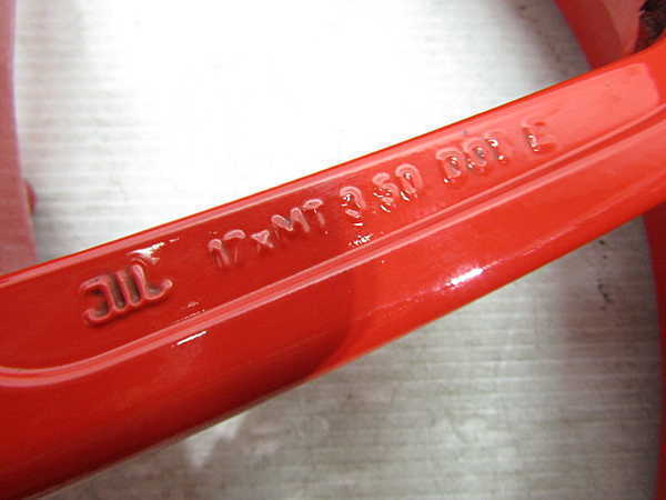 格安，100%新品 ドゥカティ モンスターS4 美品!! ブレンボ(マルケジーニ) フロントホイール タイヤ付 RED 検※ M400IE 400SS MS4 S4R M900 M400S 36W04