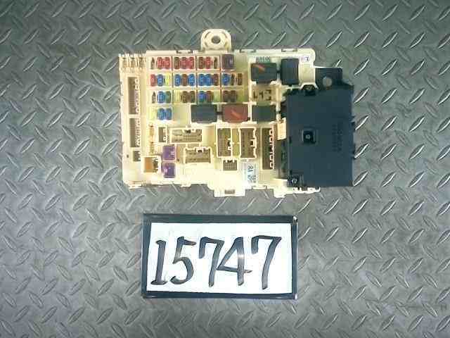 N BOX JF1 車内ヒューズボックス 15747 N-BOX - (JF1) N-BOX⁄N-BOX