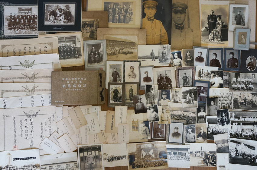 ☆当時物　超希少　戦時中　大正二年創刊【歴史写真】まとめ売り 明治大正戦前 写真アルバム 約100枚 名刺 賞状 まとめて/軍隊 支那事変